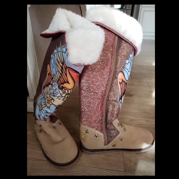Ed Hardy Shoes - Ed Hardy Snowblazer suede & shearling boots. Sz 6